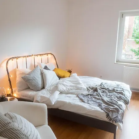 Große 3 Zimmer Wohnung mit Netflix in zentraler Lage Erfurt Exterior foto